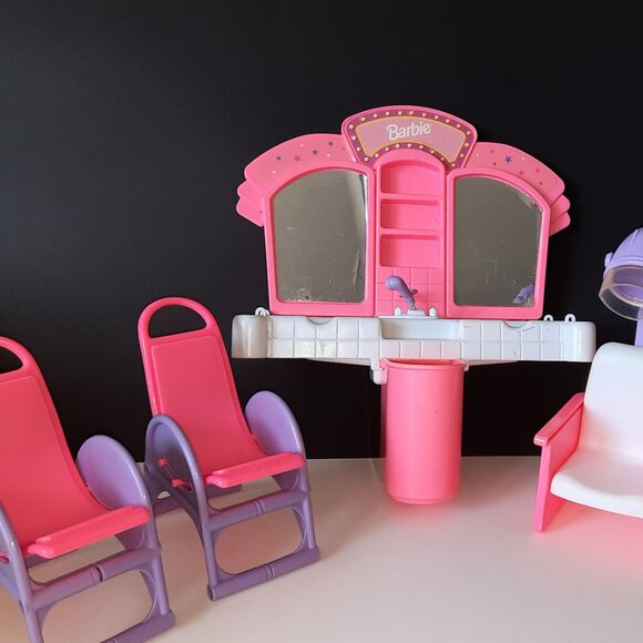 1992 Mattel Barbie Hair Salon Boutique Playset (INCOMPLETE) - Picture 2 of 3